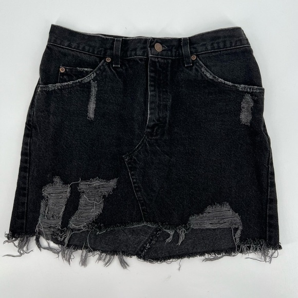 Furst Of A Kind Black Distressed Cut Off Mini Jean Skirt Size 31 Women's - Picture 1 of 6